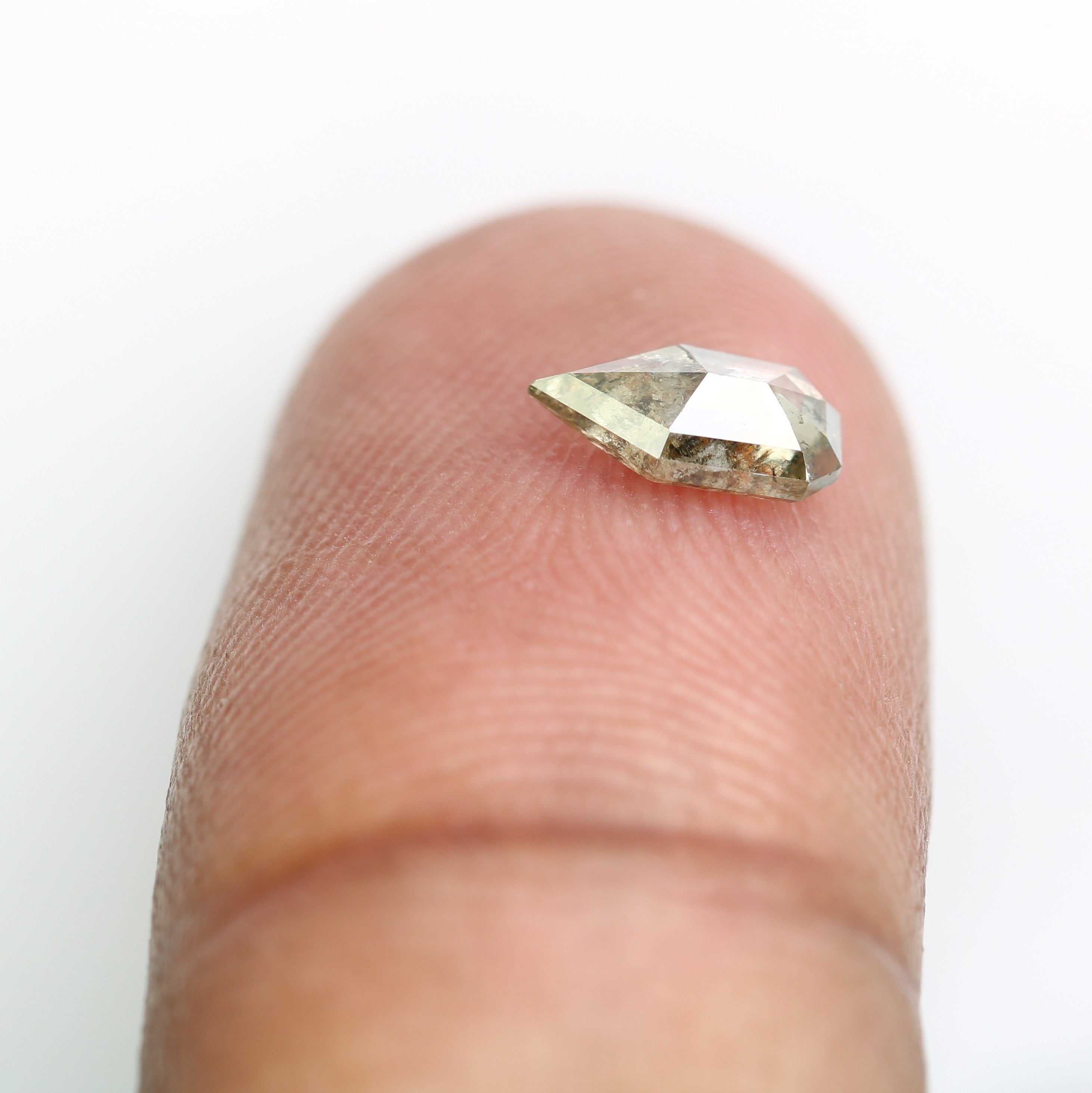 0.62 Carat Geometric Shape 7.60 MM Natural Salt And Pepper Diamond For Wedding Ring