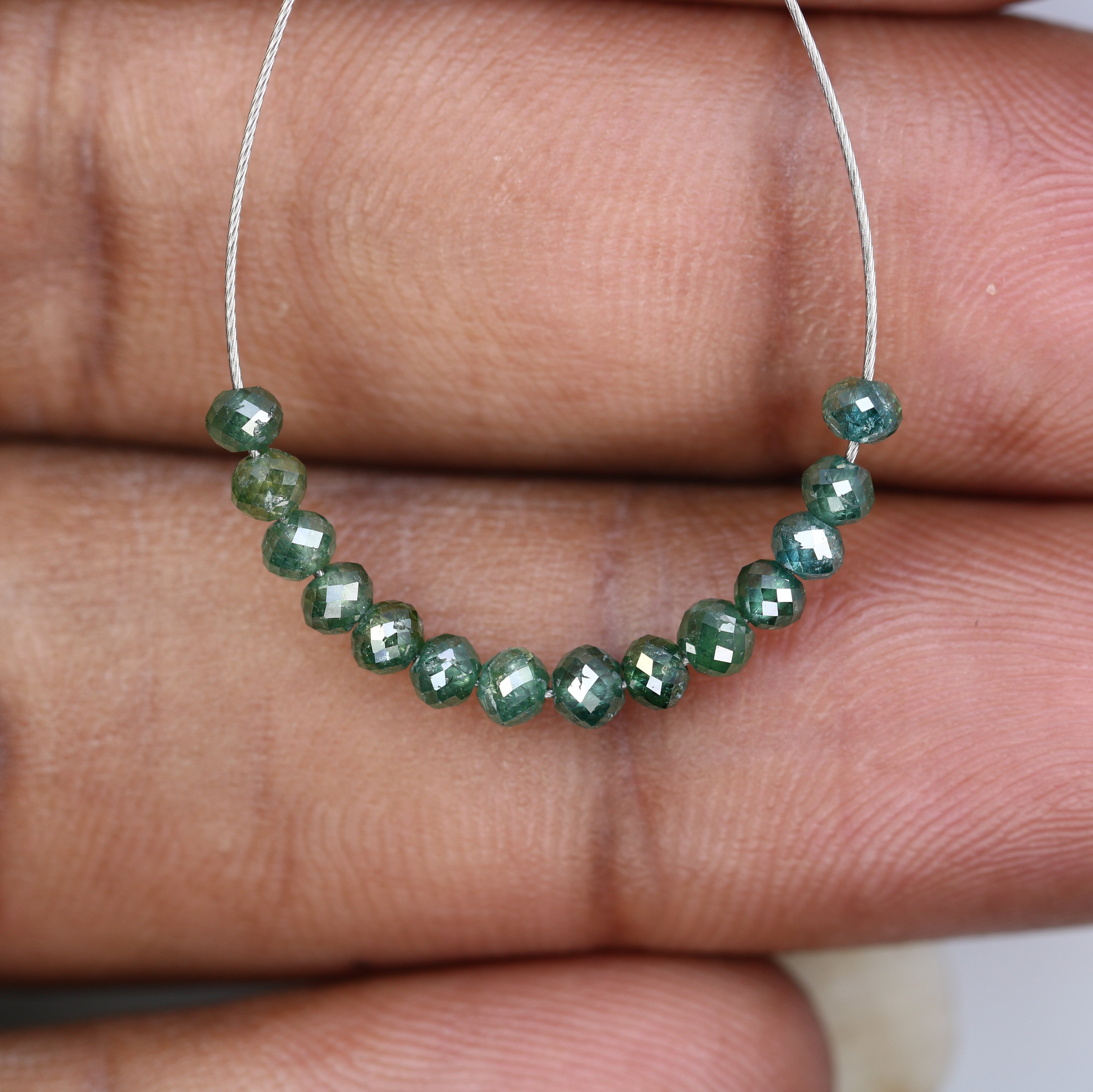 2.34 Carat Loose Fancy Green Loose Round Beads Diamond For Diamond Necklace