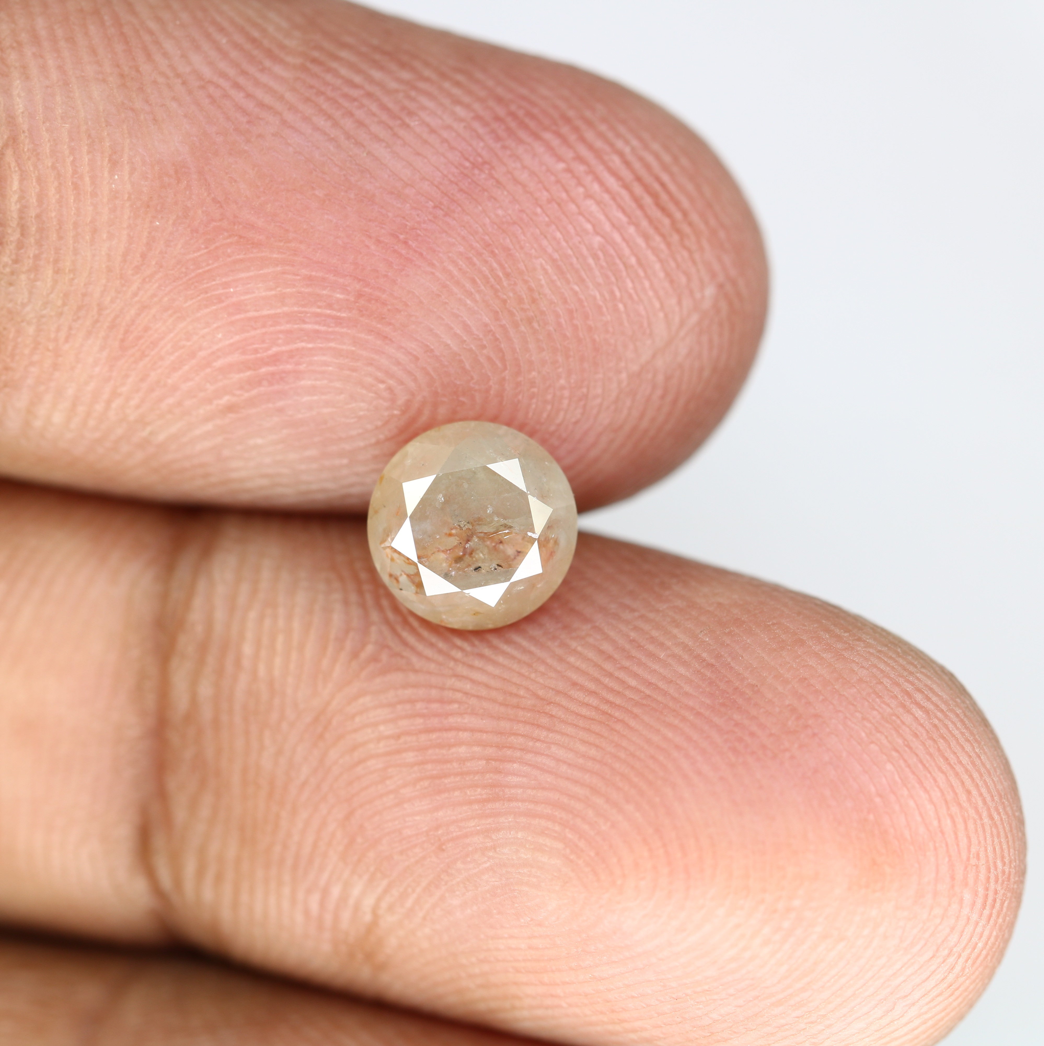 1.75 CT Fancy Peach Round Brilliant Cut 6.90 MM Diamond For Designer Jewelry
