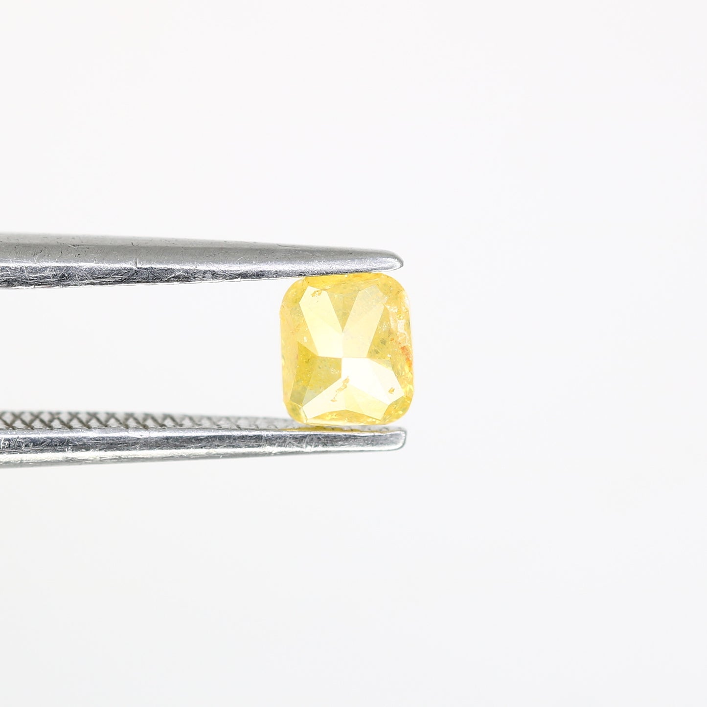 0.44 CT 4.20 MM Yellow Cushion Shape Natural Diamond For Wedding Ring