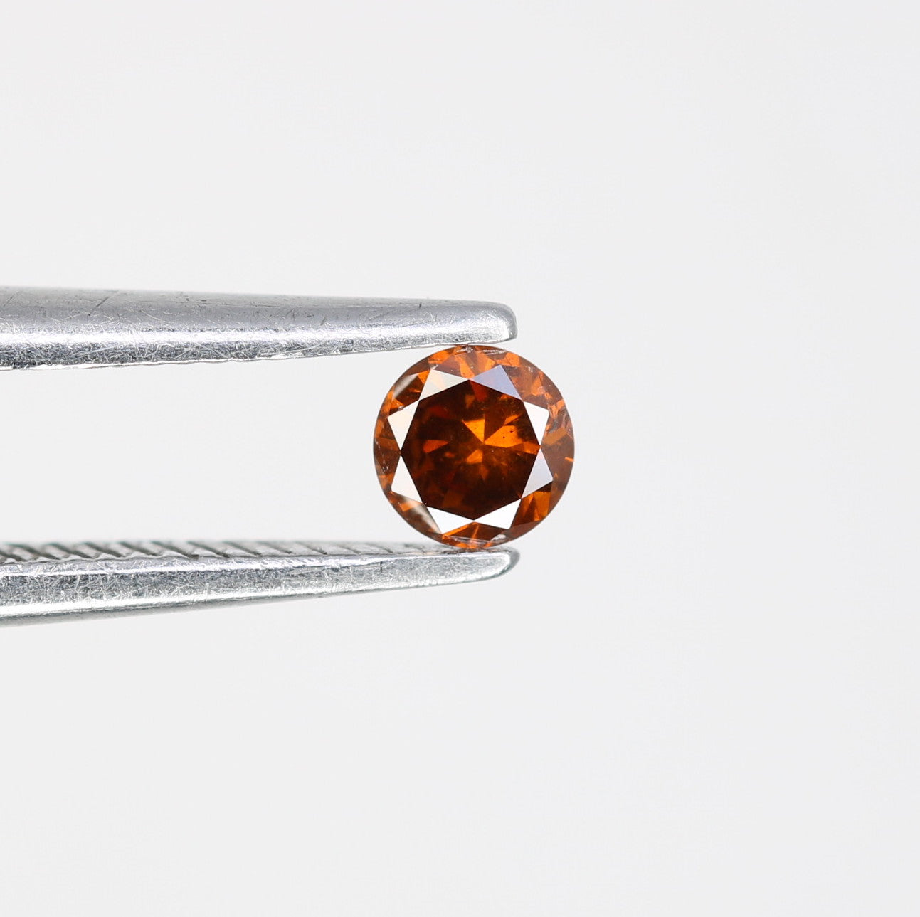 0.13 CT 3.30 MM Dark Red Round Brilliant Cut Diamond For Engagement Ring