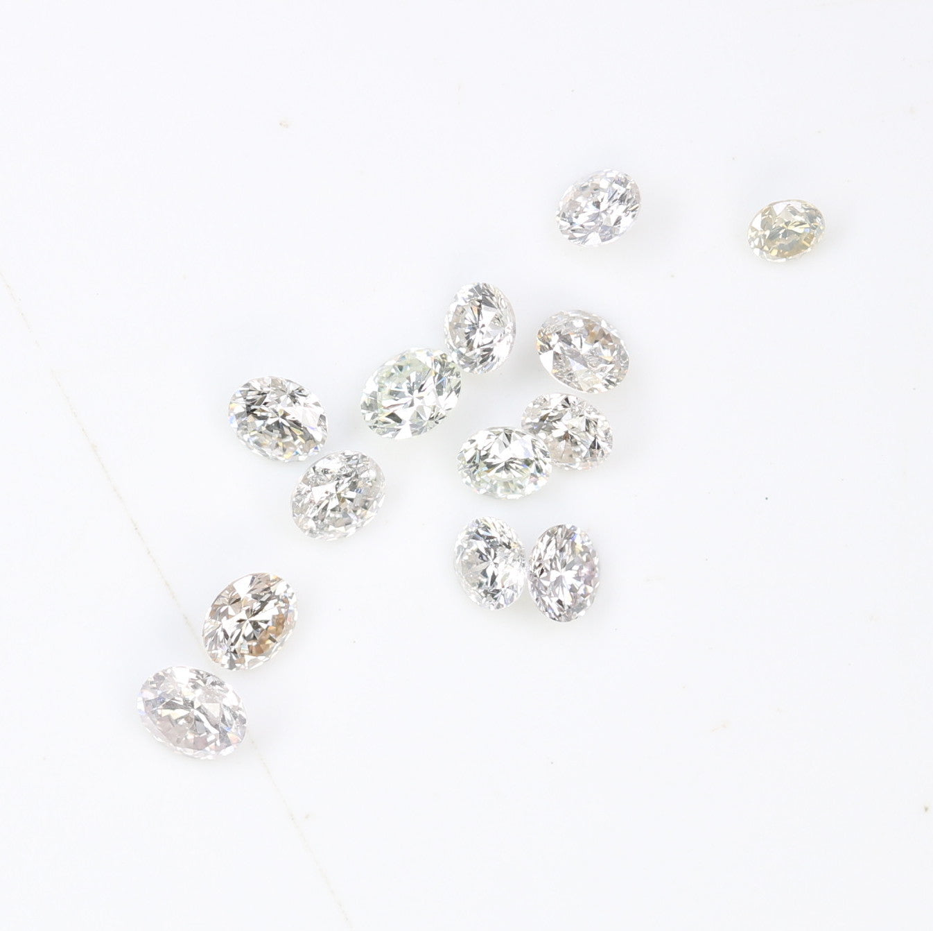 0.61 CT 1.70 to 2.60 MM Round Brilliant Cut Light Mix Diamond For Engagement Ring