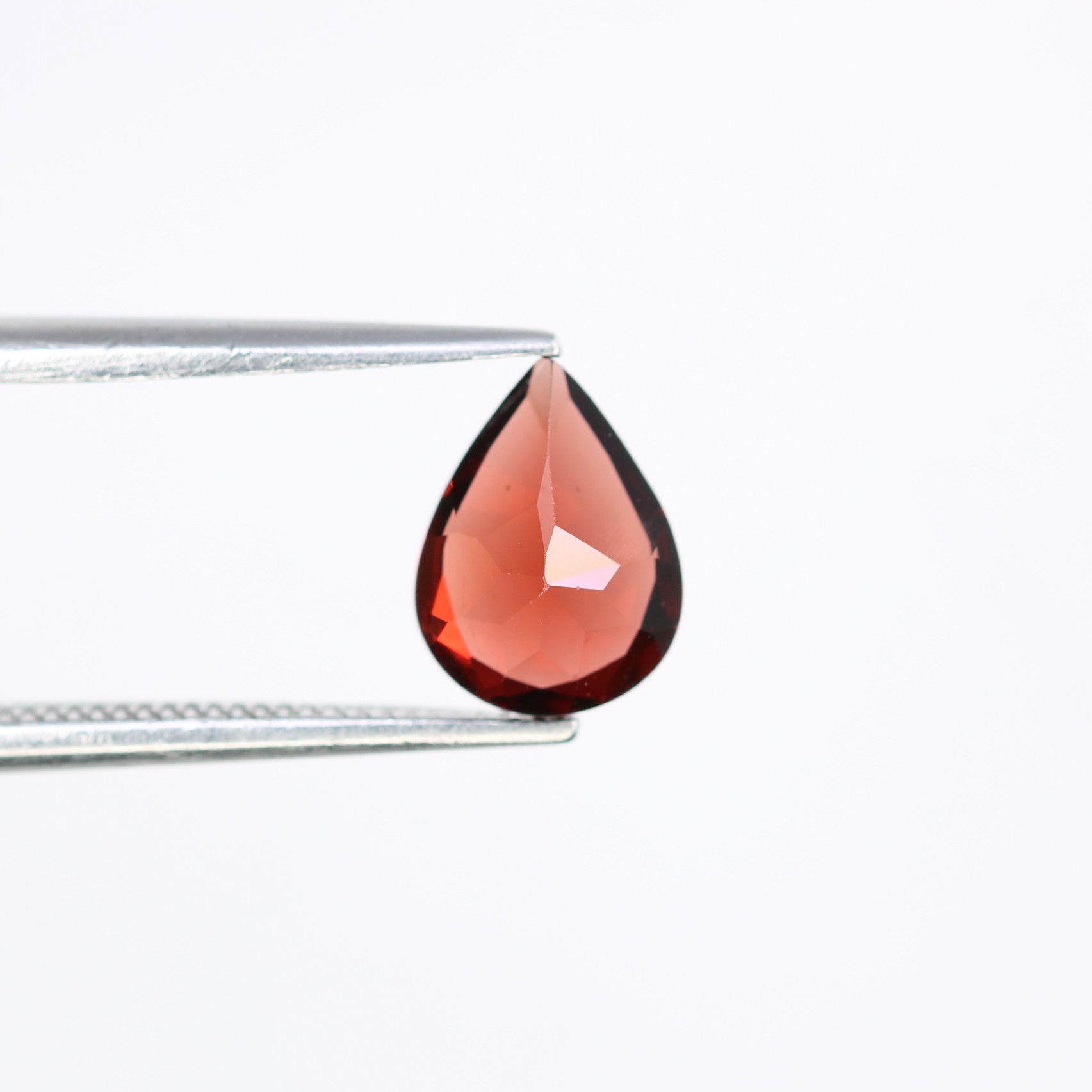 1.34 CT Red Stone Pear Shape Garnet Gemstone For Engagement Ring