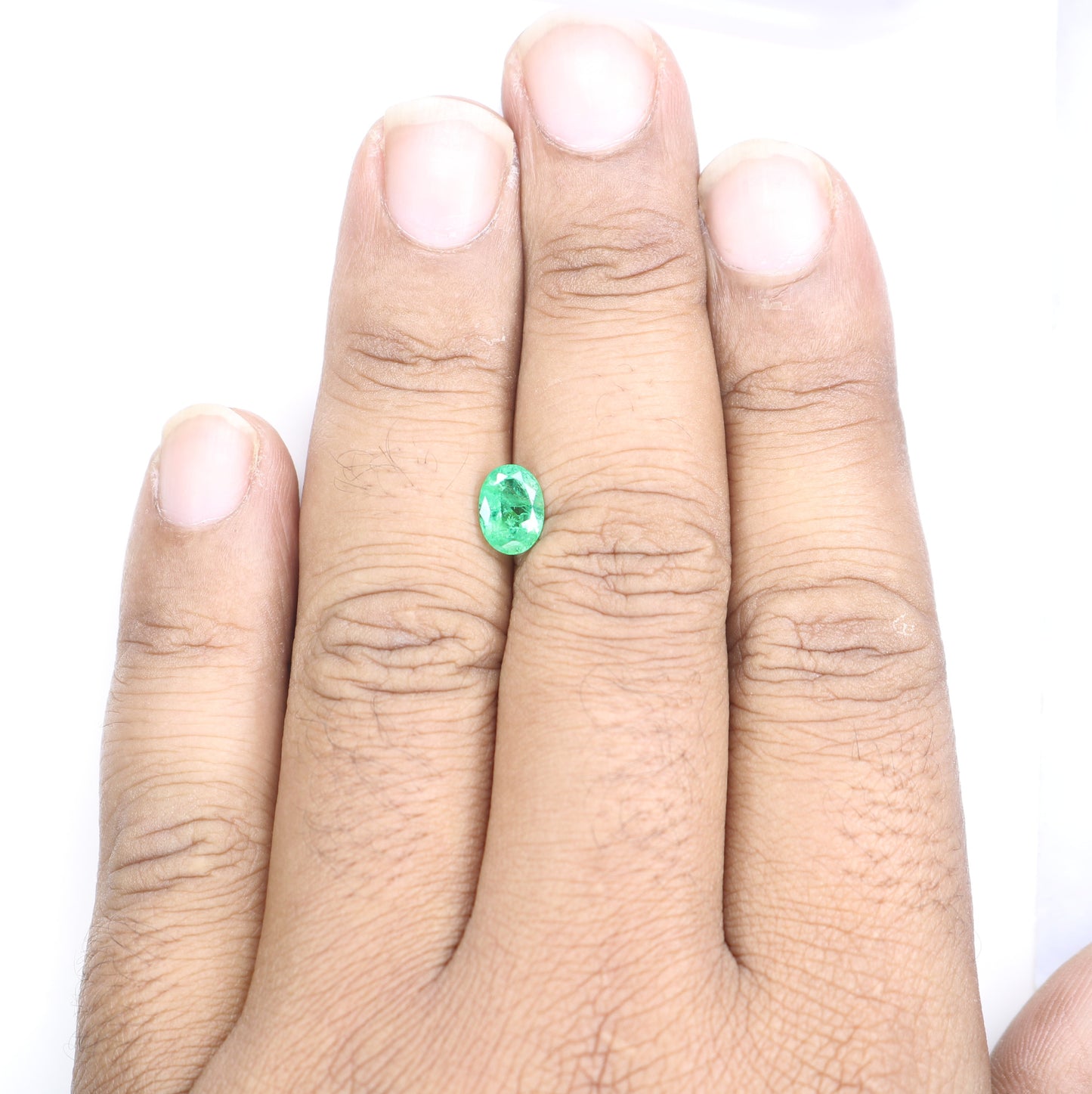 1.05 CT Natural Green Emerald Oval Shape Galaxy Gemstone For Engagement Ring
