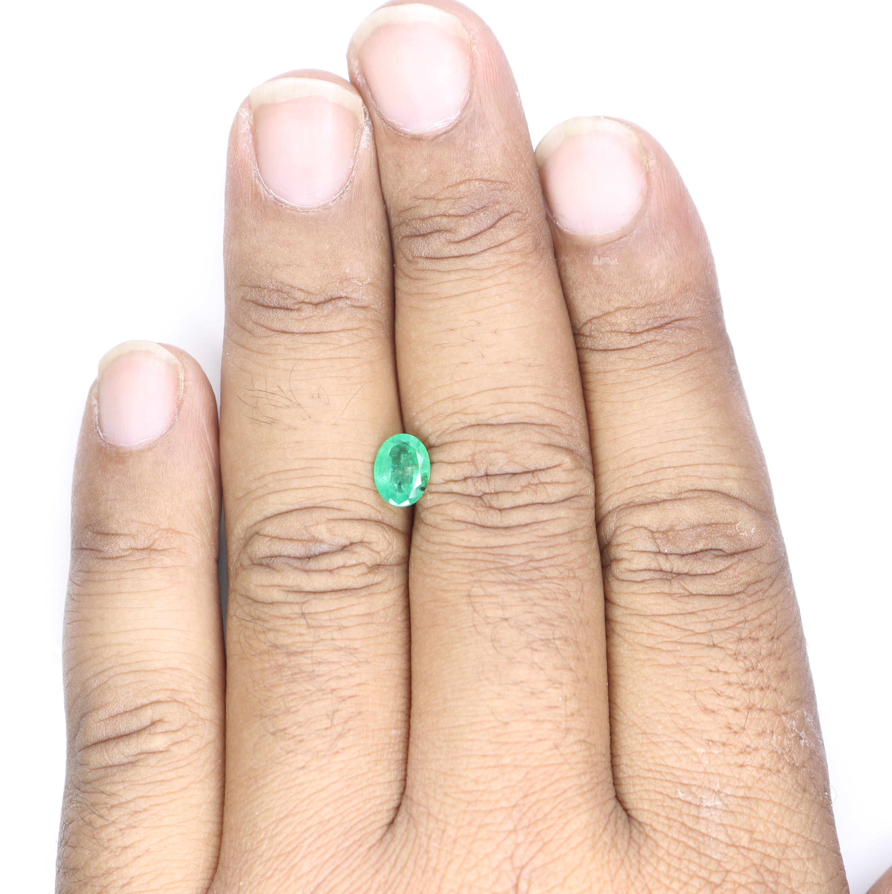 0.99 CT Natural Green Emerald Oval Shape Fancy Gemstone For Designer Jewelry
