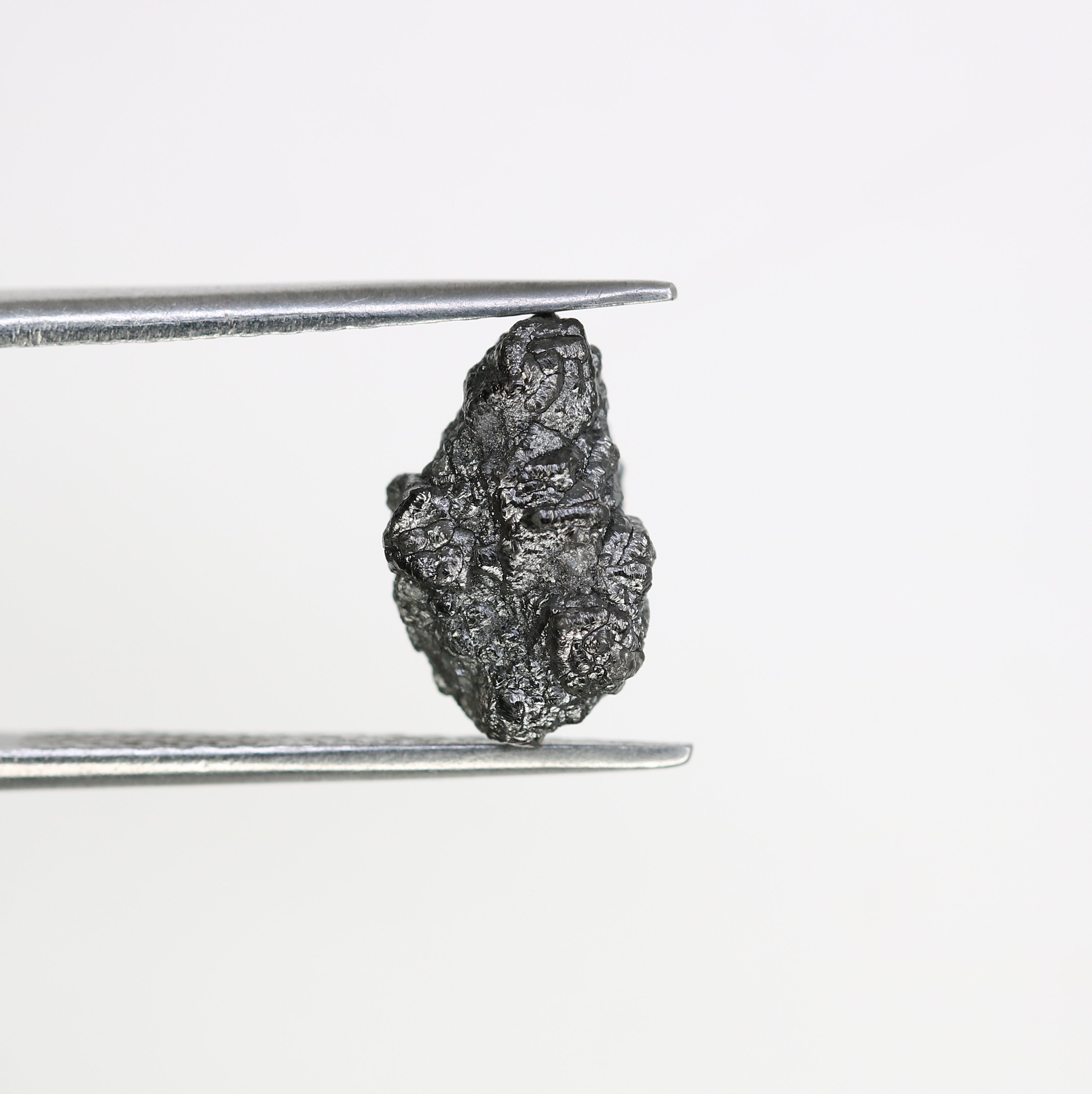 3.98 Carat Natural Loose Black Raw Uncut Rough Diamond For Vintage Diamond Ring