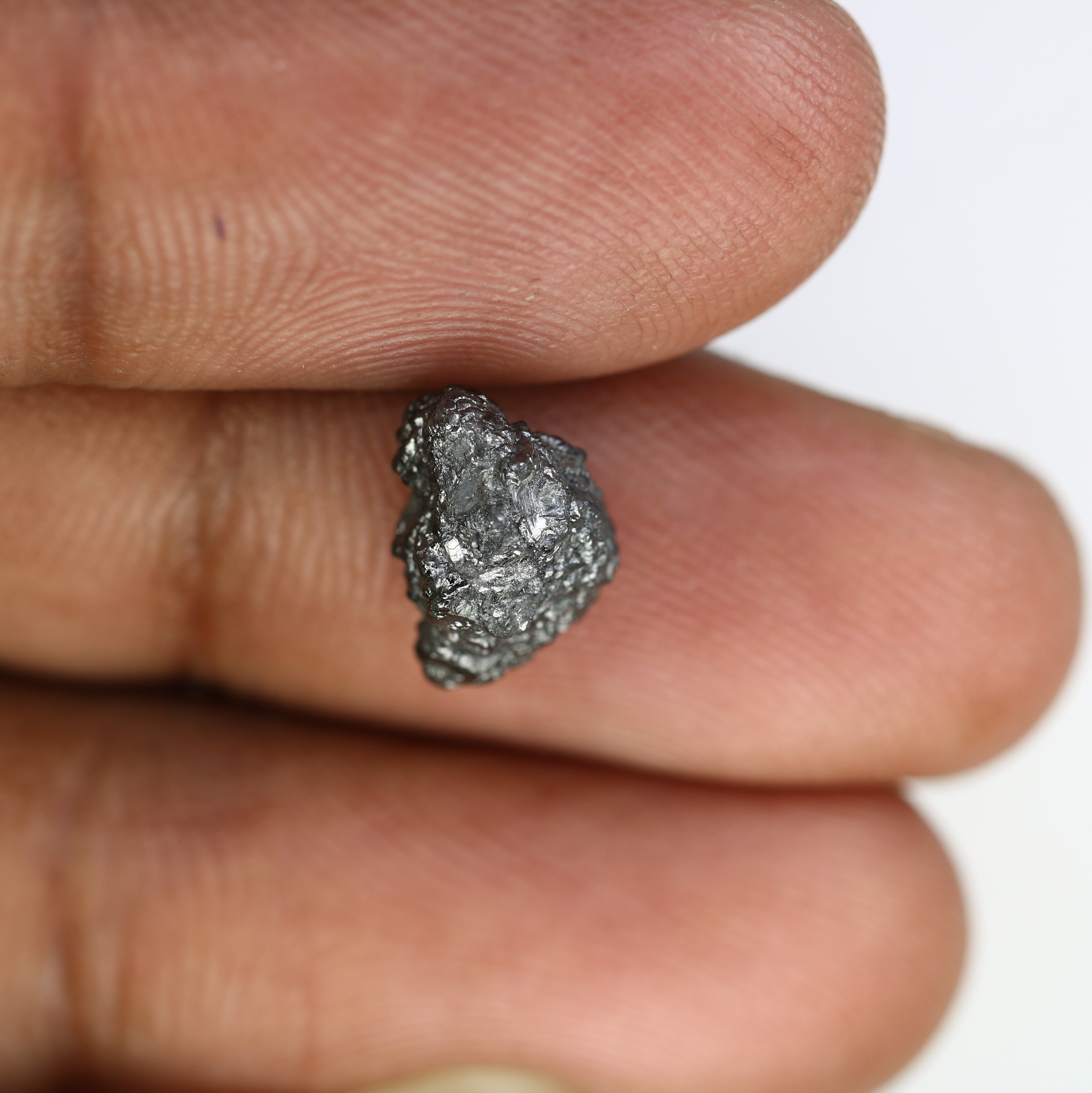 3.98 Carat Natural Loose Black Raw Uncut Rough Diamond For Vintage Diamond Ring