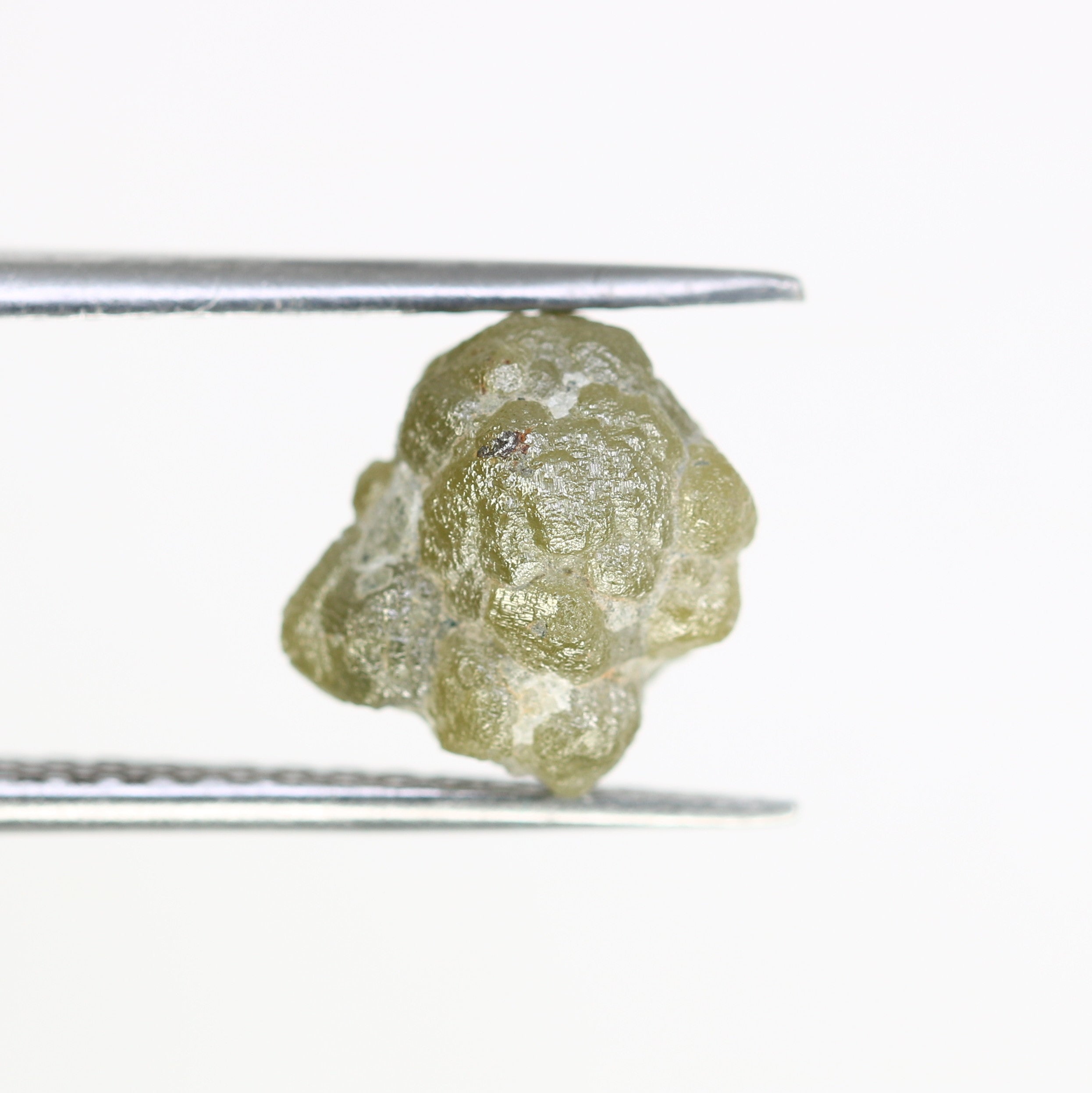 4.51 Carat Natural Loose Green Color Antique Rough Diamond For Raw Diamond Ring