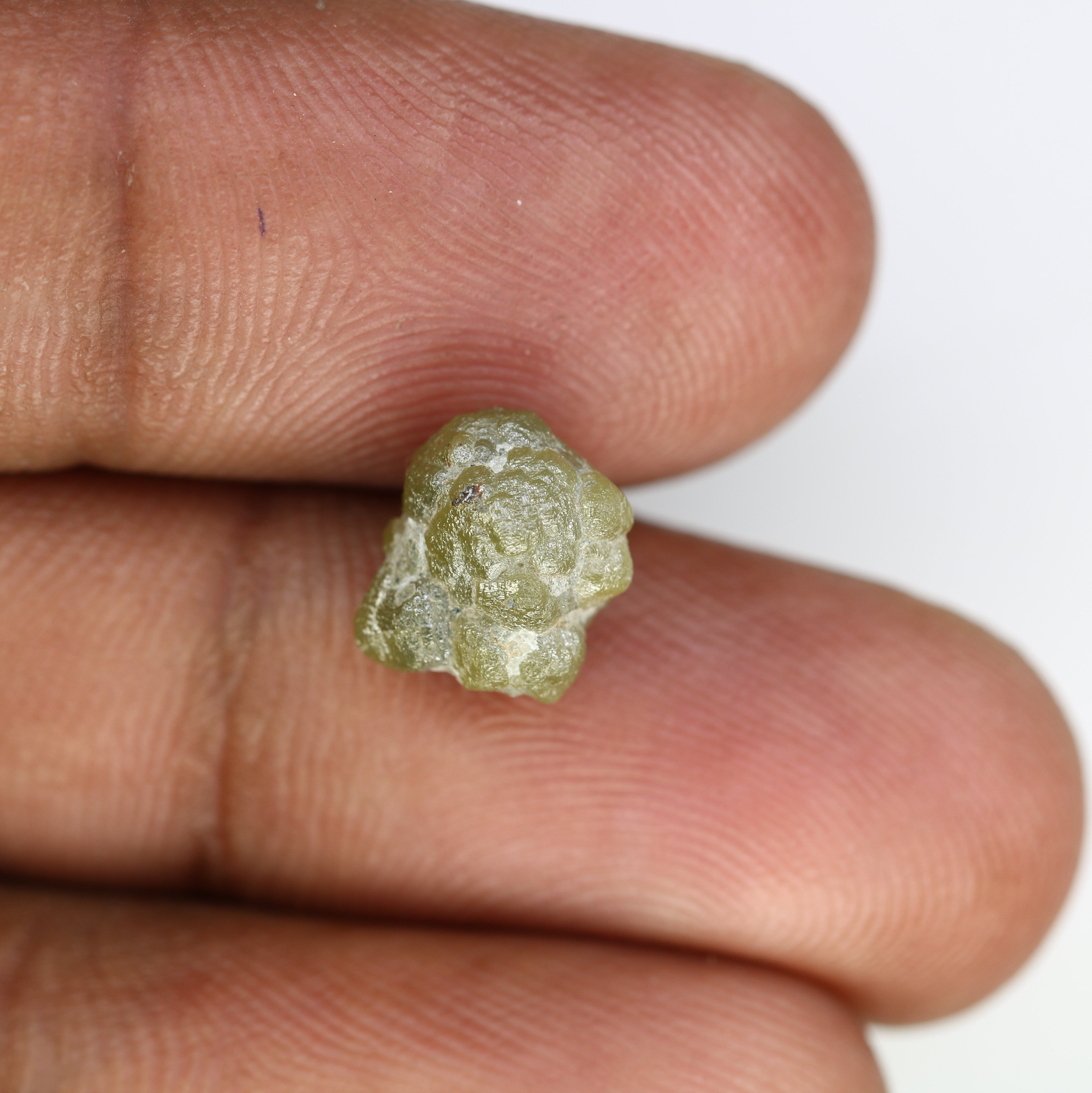 4.51 Carat Natural Loose Green Color Antique Rough Diamond For Raw Diamond Ring