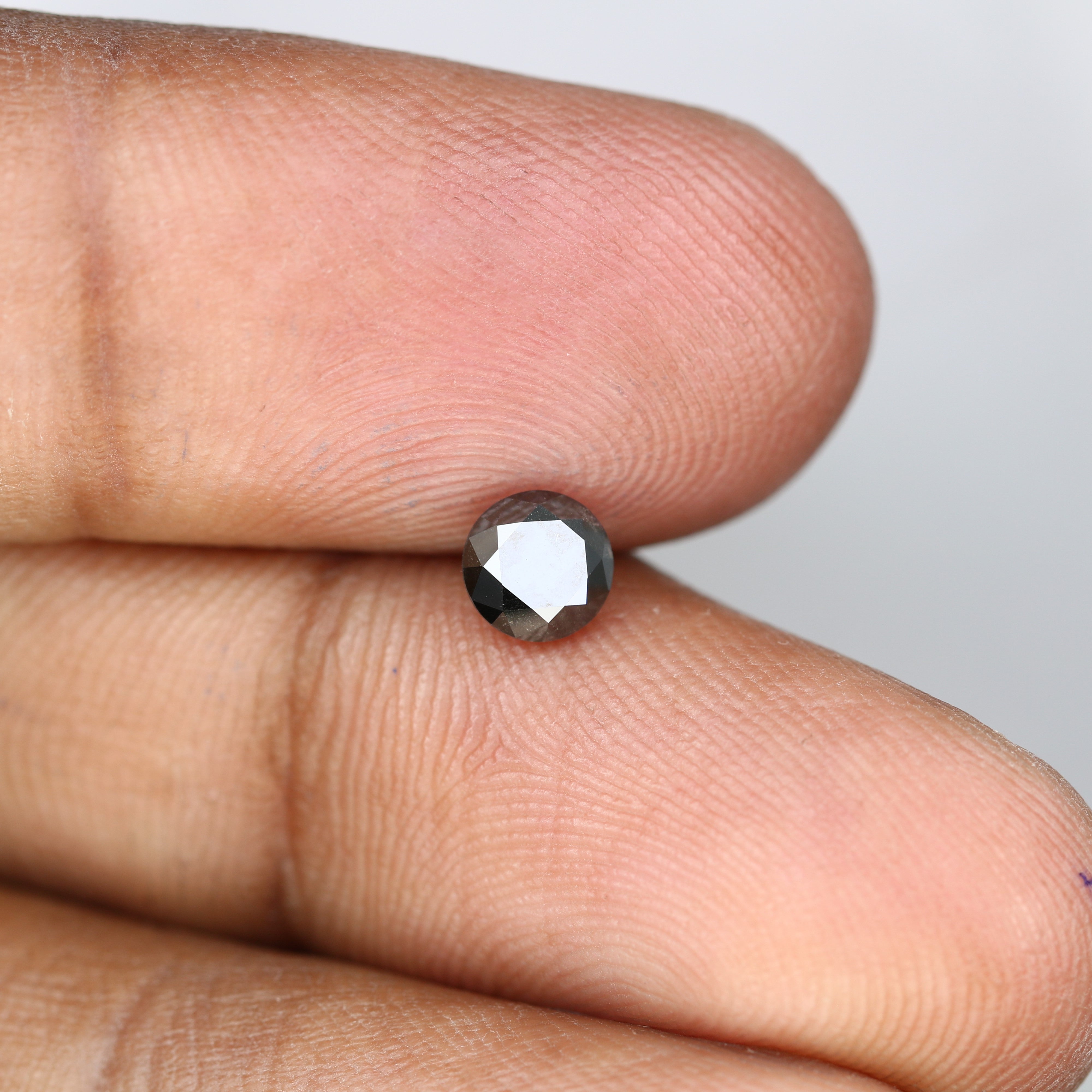 0.68 CT 5.10 MM Black Round Brilliant Cut Loose Diamond For Wedding Ring