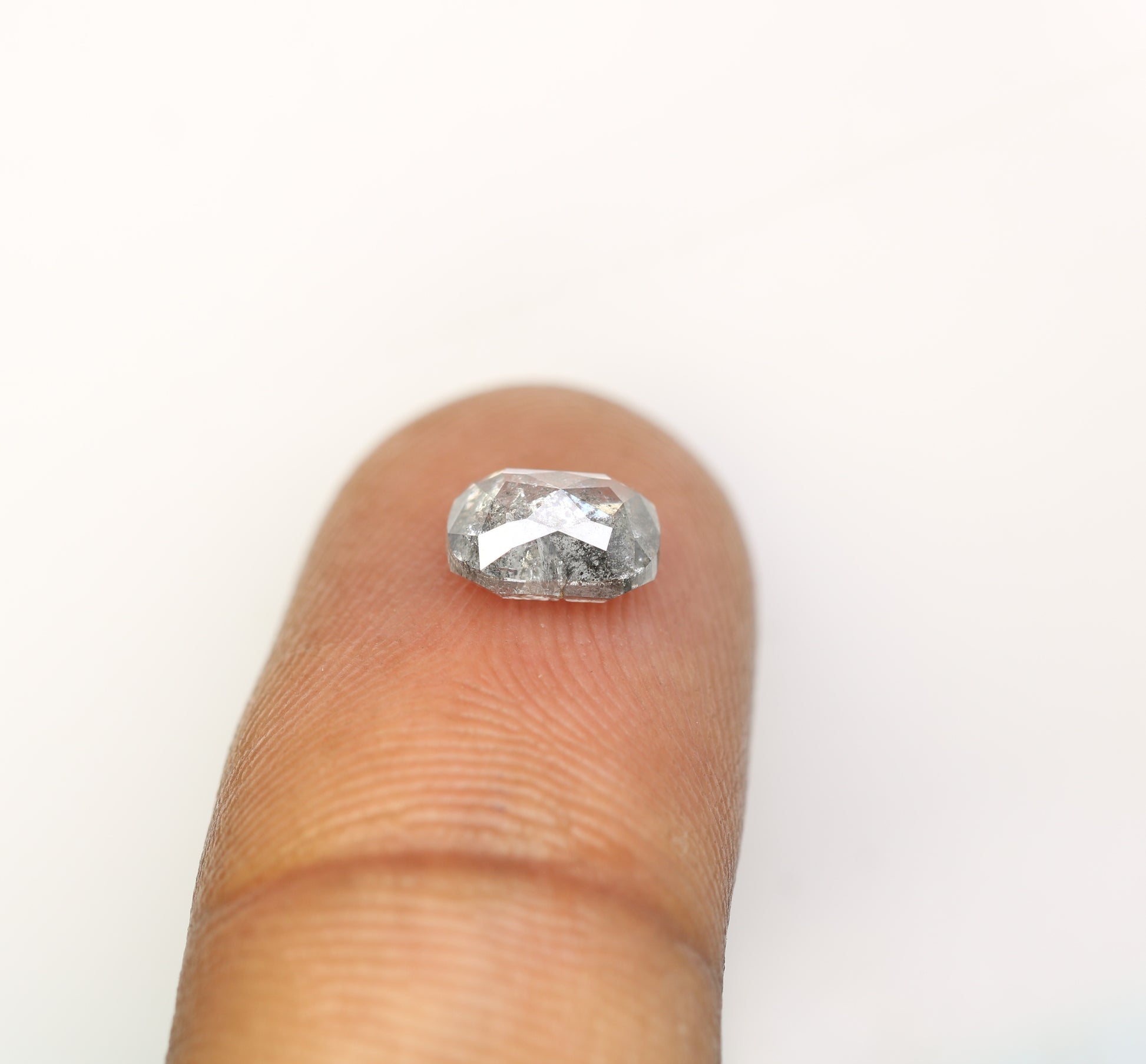 Carat Oval Shaped Natural Salt And Pepper Diamond For Galaxy