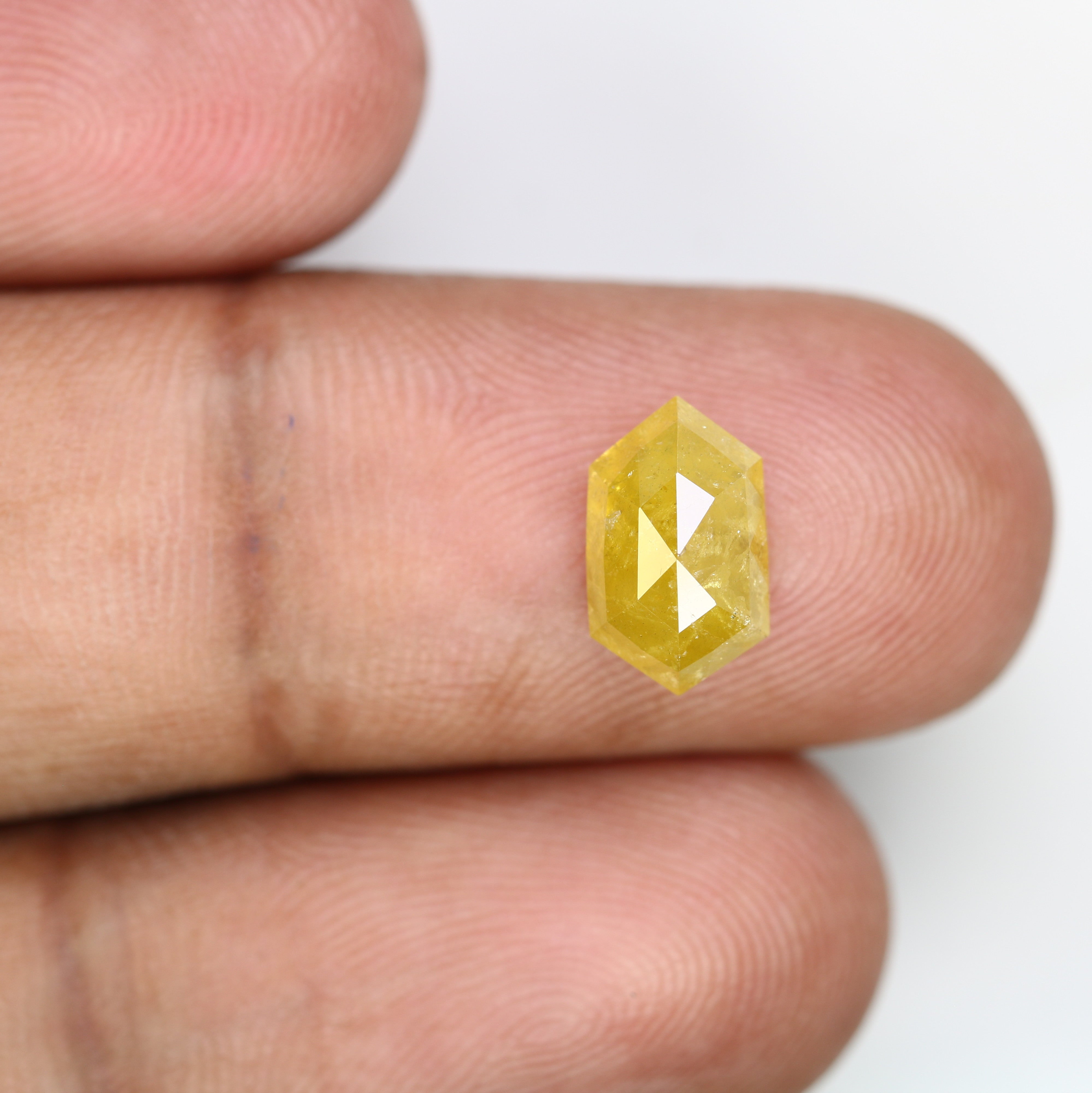 2.65 CT 10.60 MM Elongated Hexagon Shape Yellow Fancy Diamond For Wedding Ring