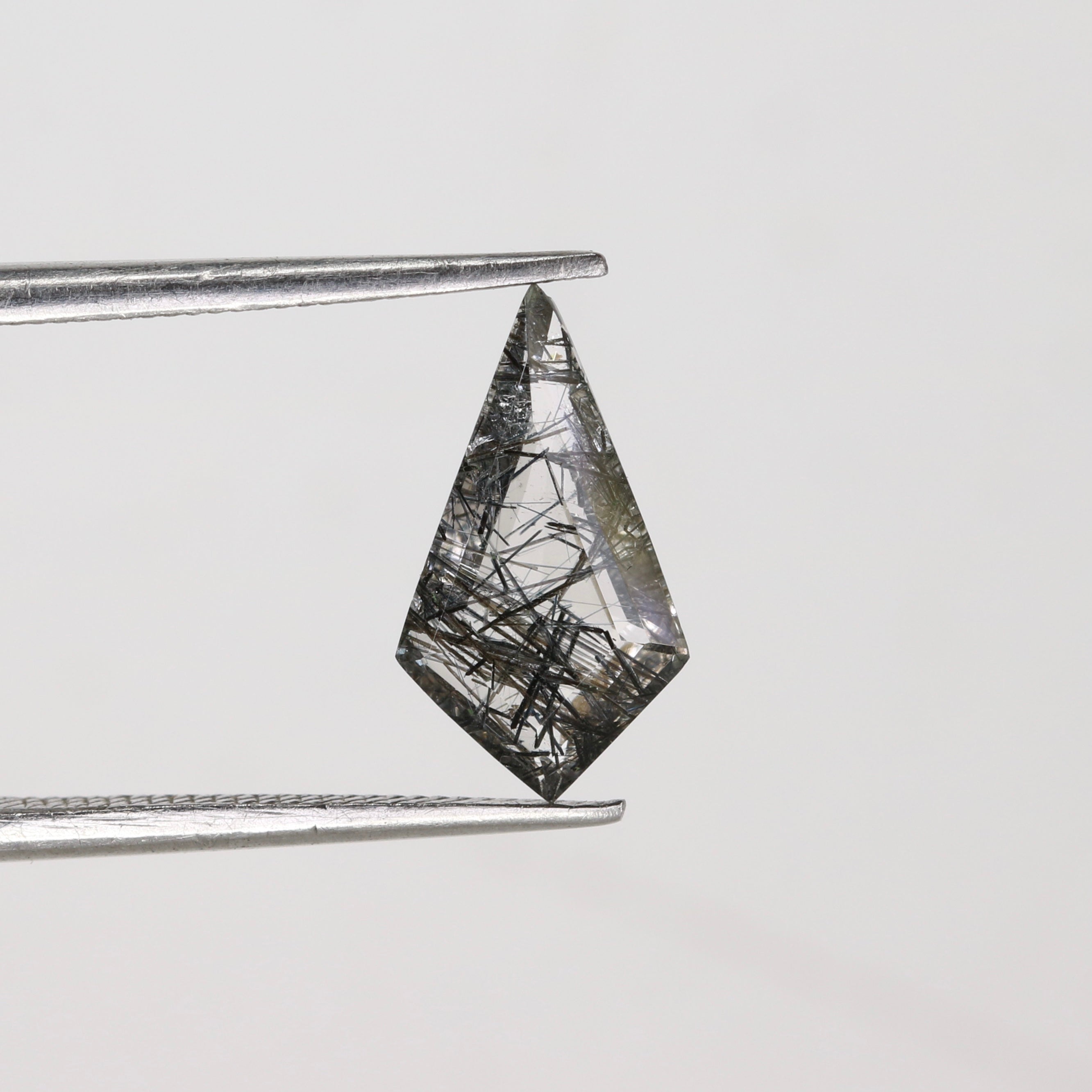 1.21 CT 6.70 MM Black Rutile Kite Shape Loose Gemstone For Wedding Ring