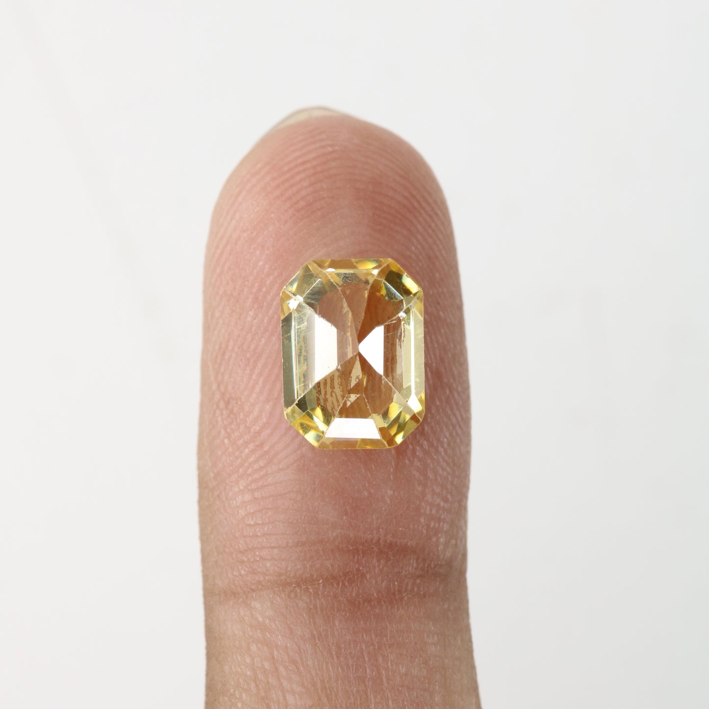 4.21 CT 7.00 MM Natural Yellow Citrine Emerald Shape Gemstone For Wedding Ring - JayKrishna Diamond